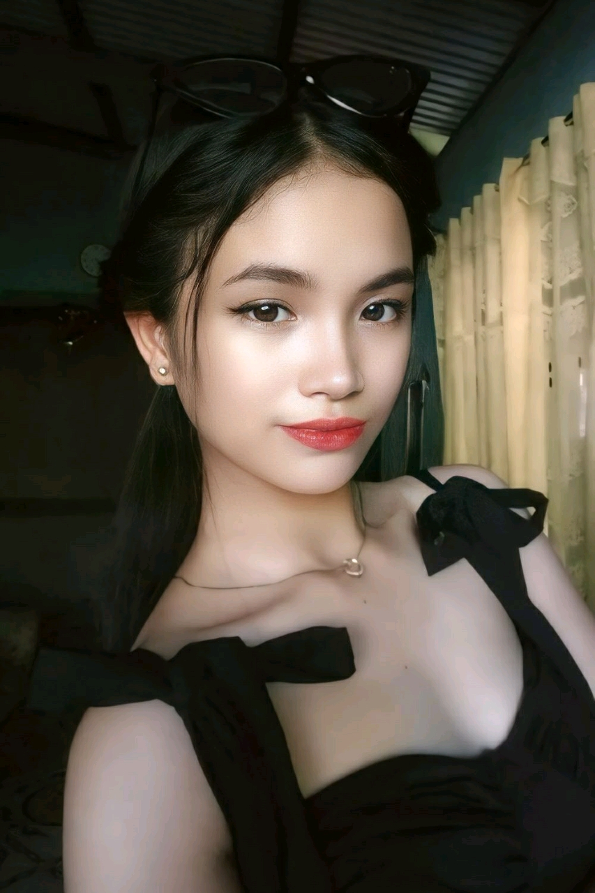 @1095978406063480833
