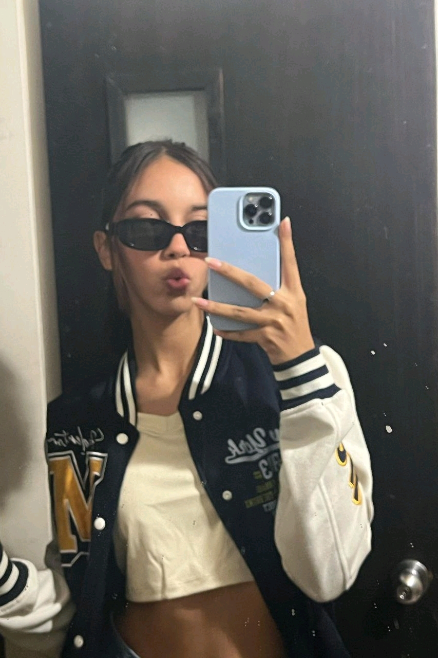 @1100957182705557504