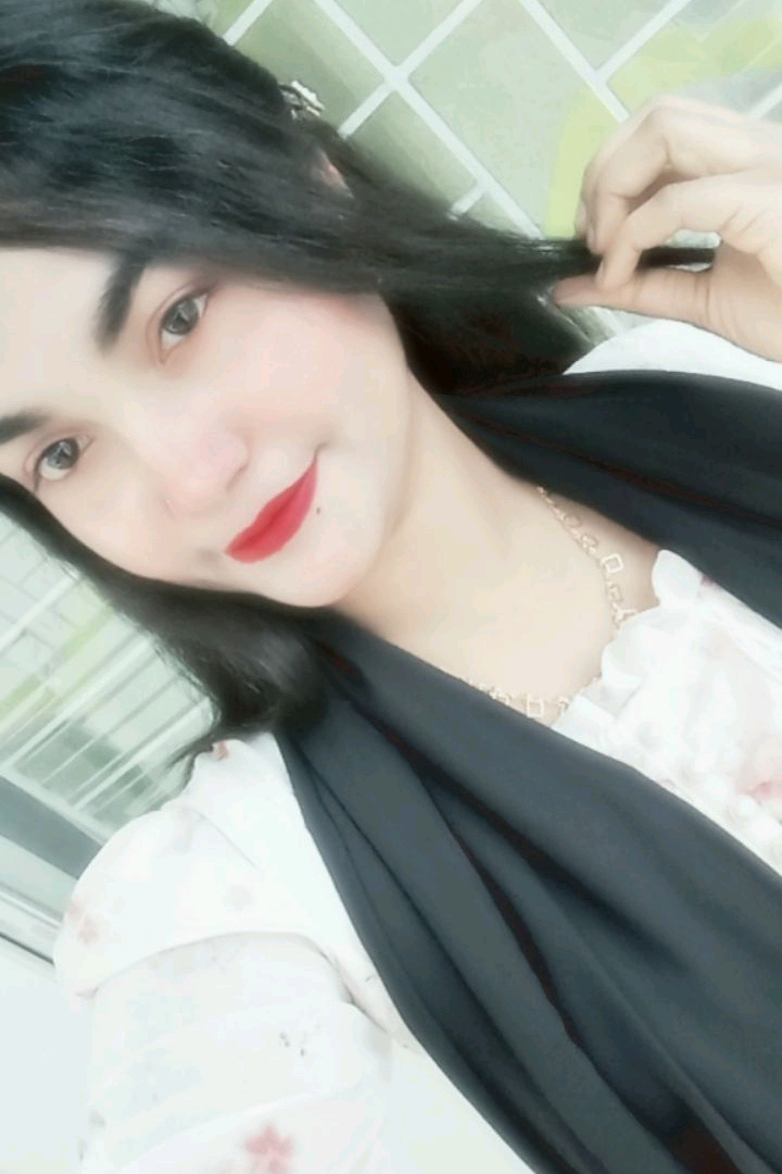 @1272942862305714177